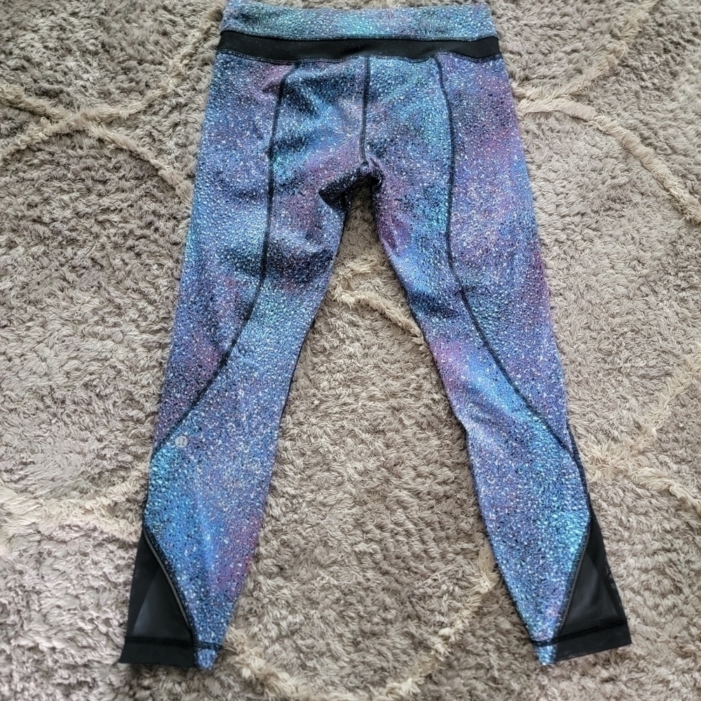 Lululemon Inspire Tight II 8 - Picture 10 of 14